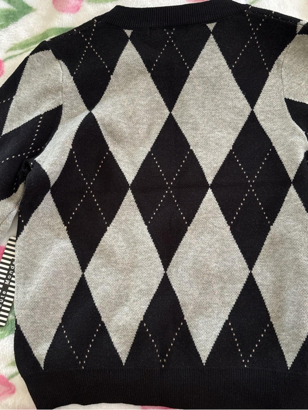 Men's Argyle Crewneck Sweater in Black & Gray